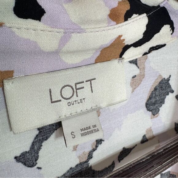 Loft Animal Print V Neck Pullover Tunic Blouse Shirt Lavender Multi Small - Picture 9 of 12